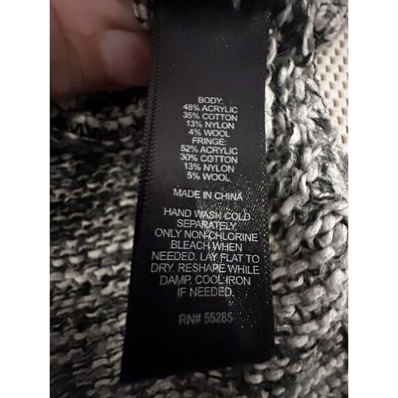 Express Womens Fringe Sweater Gray Tunic Size S Marled Chunky Knit Black White - Picture 11 of 16
